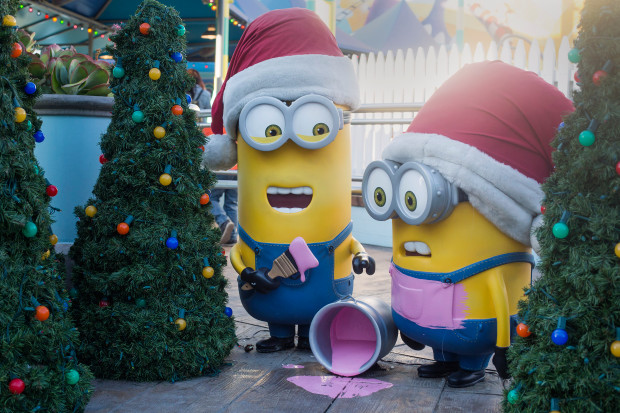 Minions holiday decor