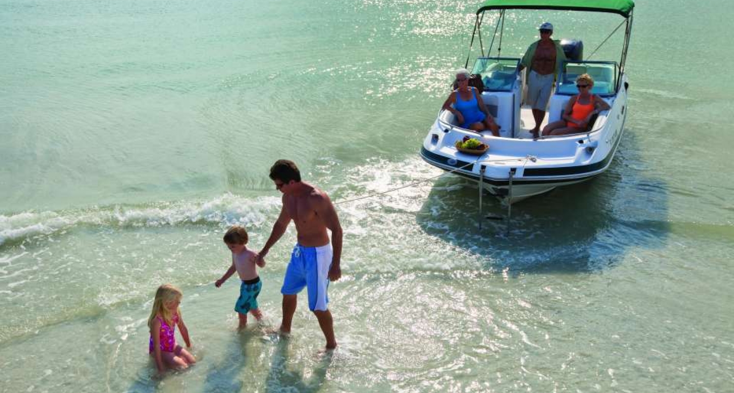 naples_featured_Multi_Fam_Boating_Alt