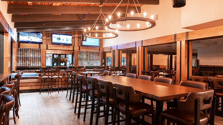 PICKLE_Blog-Orlando-Attractions-May_750x422-SOURCE-FILE_051225_RR_CattleCo_Interior_008_051225